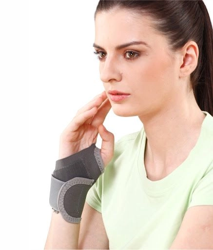 Tynor Wrist Brace With Thumb - Wrist Support - E 06
