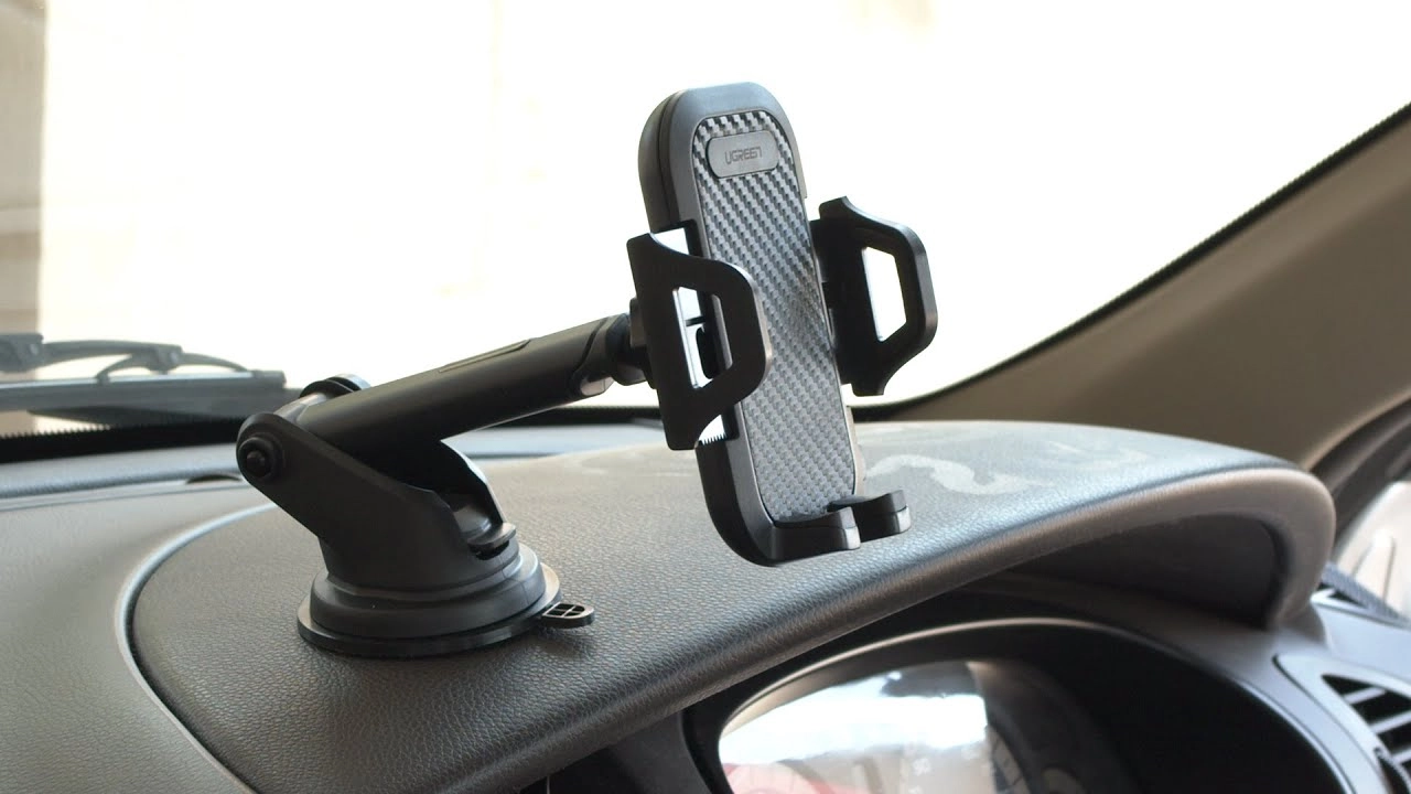 https://s3.vistaartrade.com/vistaartrade/media/products/2022/03/26/Gravity_Phone_Holder_with_Suction_Cup.webp