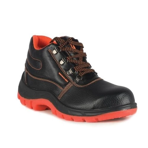 https://s3.vistaartrade.com/vistaartrade/media/products/2022/04/07/Safety_shoe__non_ISI.webp