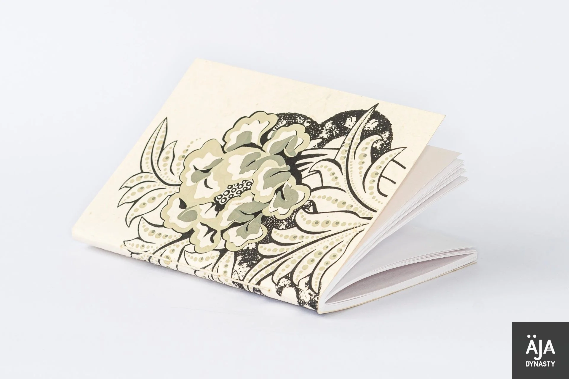 https://s3.vistaartrade.com/vistaartrade/media/products/2022/10/12/Lokta_Notebook_Flower_of_Paradise_off_white.webp