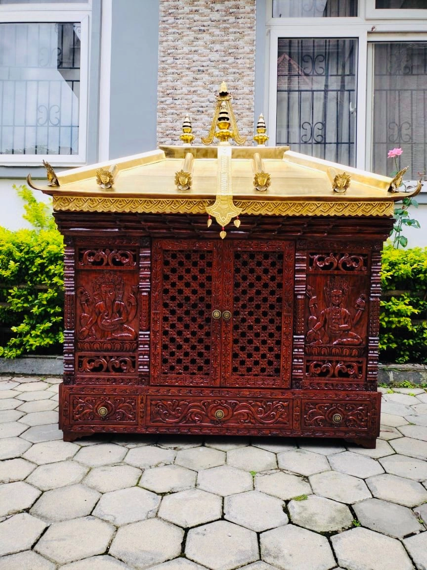 https://s3.vistaartrade.com/vistaartrade/media/products/2022/10/16/detailed_designed_temple.webp