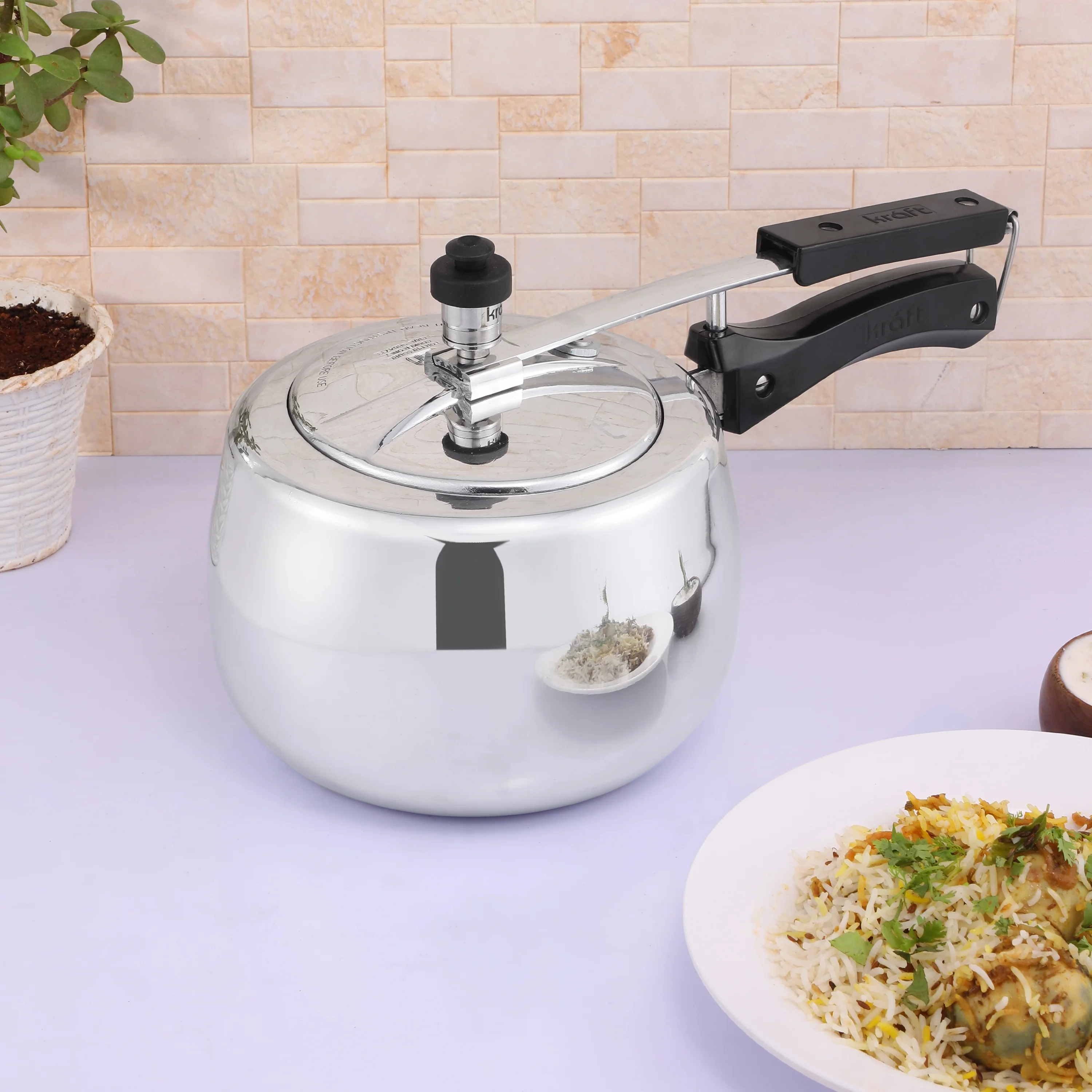 VINOD KRAFT STYLO ALU PRESSURE COOKER IL 3 LTR AND 5 LTR
