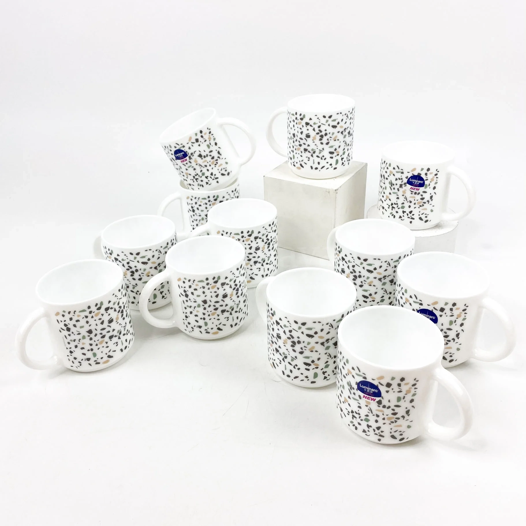 Luminarc	Q2659	TEMPERED OPAL EVERYDAY PEBBLE MUG 340ML