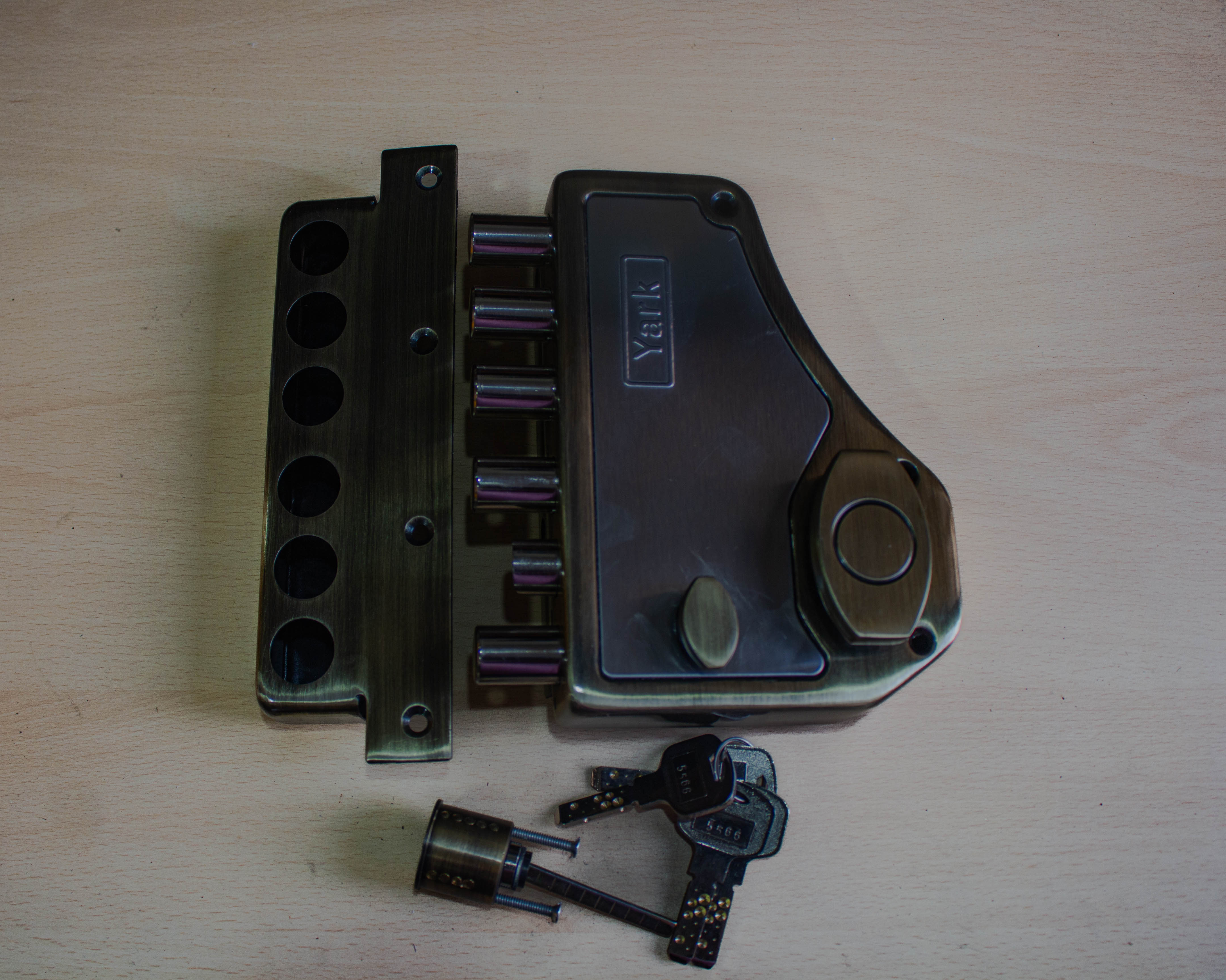 Yank  Hexabolt Main Door Lock