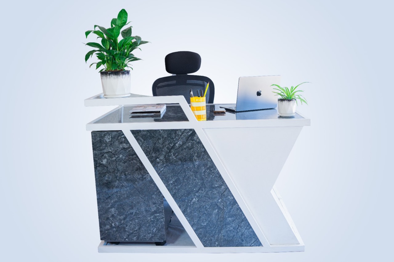 Modern Style Office Desk with Metal Body and Drawer