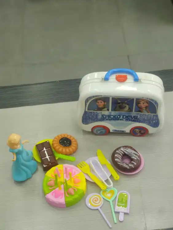 Chengji Snow Devil Happy Birthday Set - Doll, Sweets, Cake, All in One Box