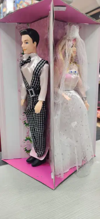 Chengji Toys 4-in-1 Doll Wedding Set: Two Brides, Two Grooms