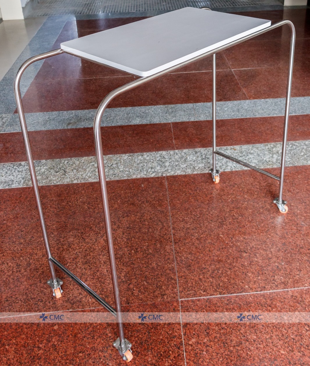 https://s3.vistaartrade.com/vistaartrade/media/products/2024/03/02/Cardiac_Table.jpeg