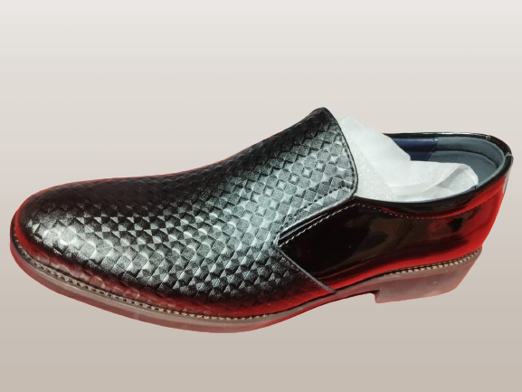 Regal Black Mens Textured Leather Formal Slip Ons Slip On For Men  (Black)