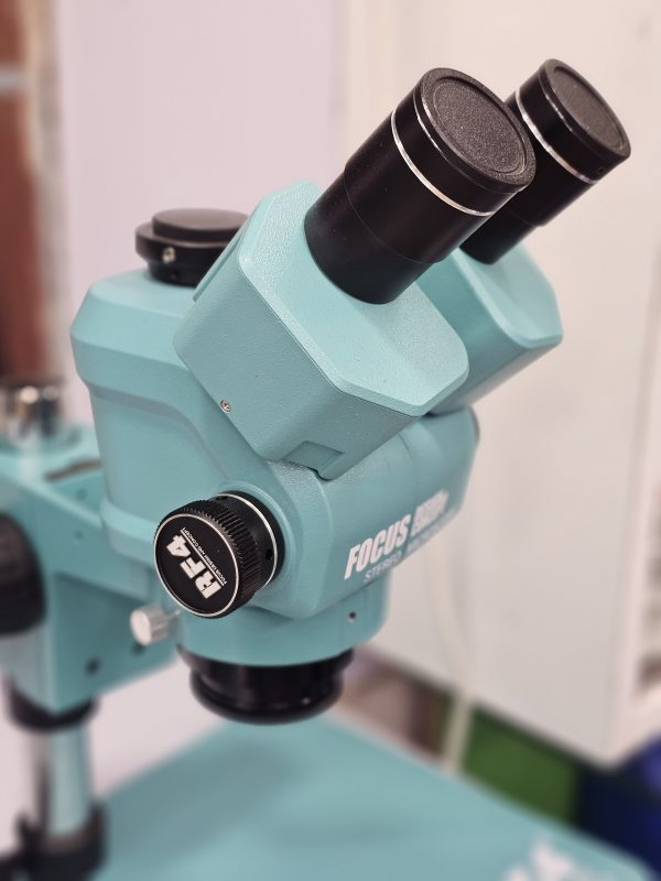 RF4 NEW 6555 PRO MAX TRINOCULAR FULL HD STEREO MICROSCOPE WITH ZOOMING 0.48X CTV CAMERA LENS & LED ADJUSTABLE LIG