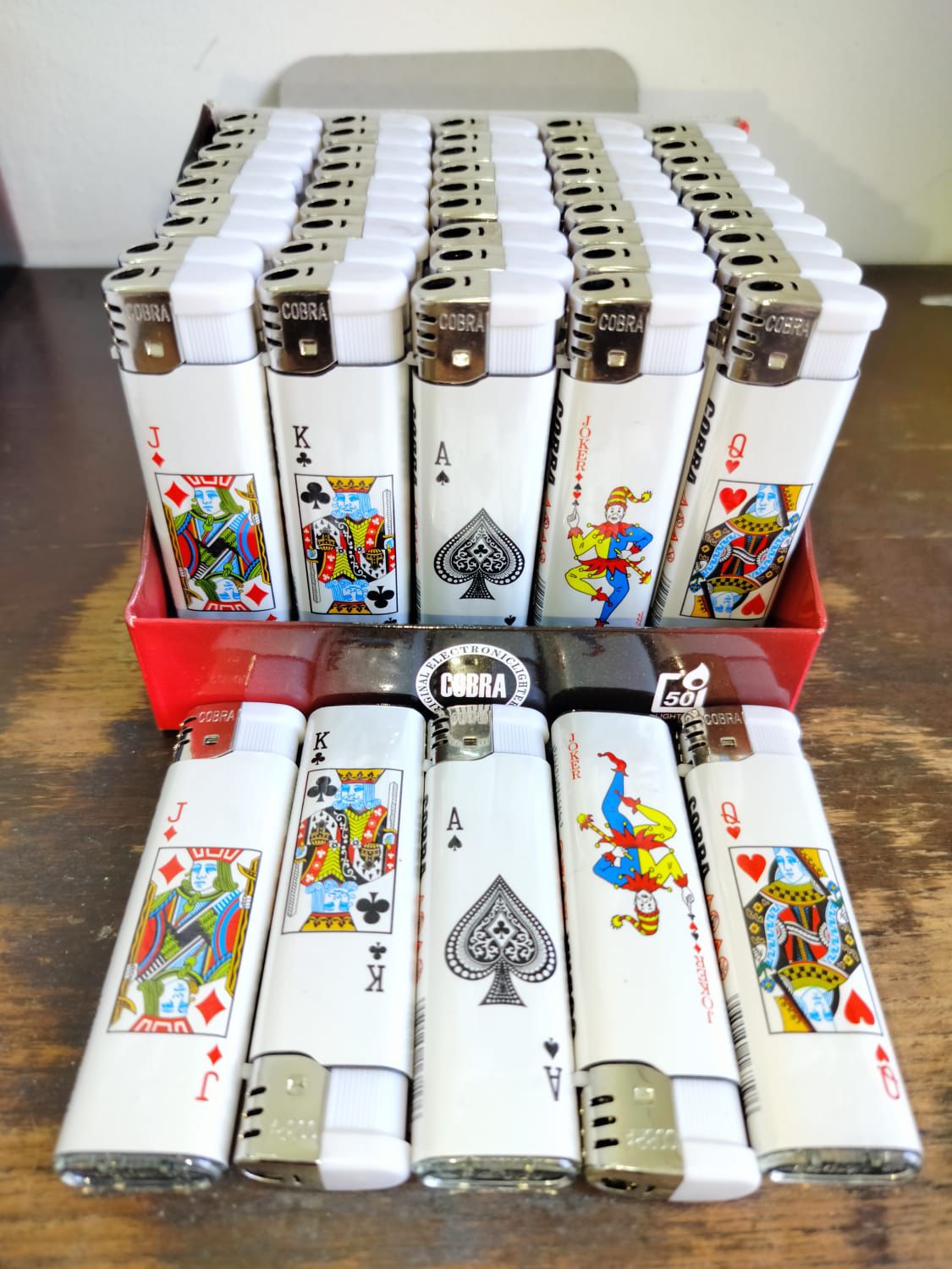 Disposeable ciggrate lighters