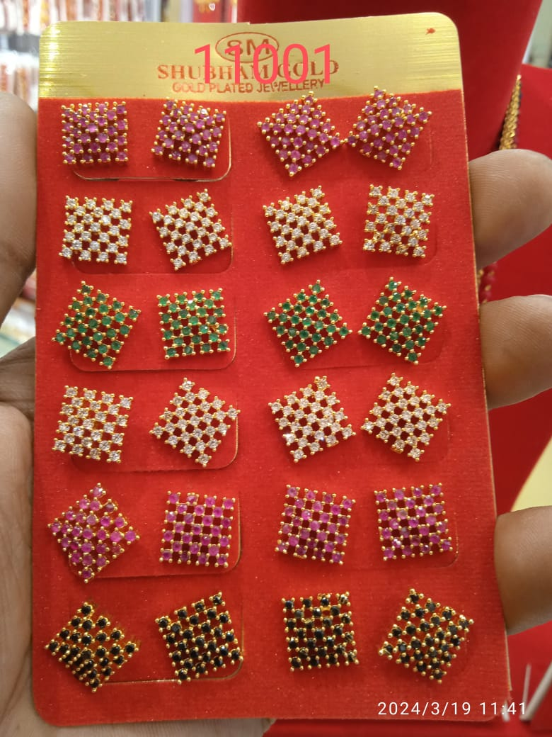 Costume Tops Earrings