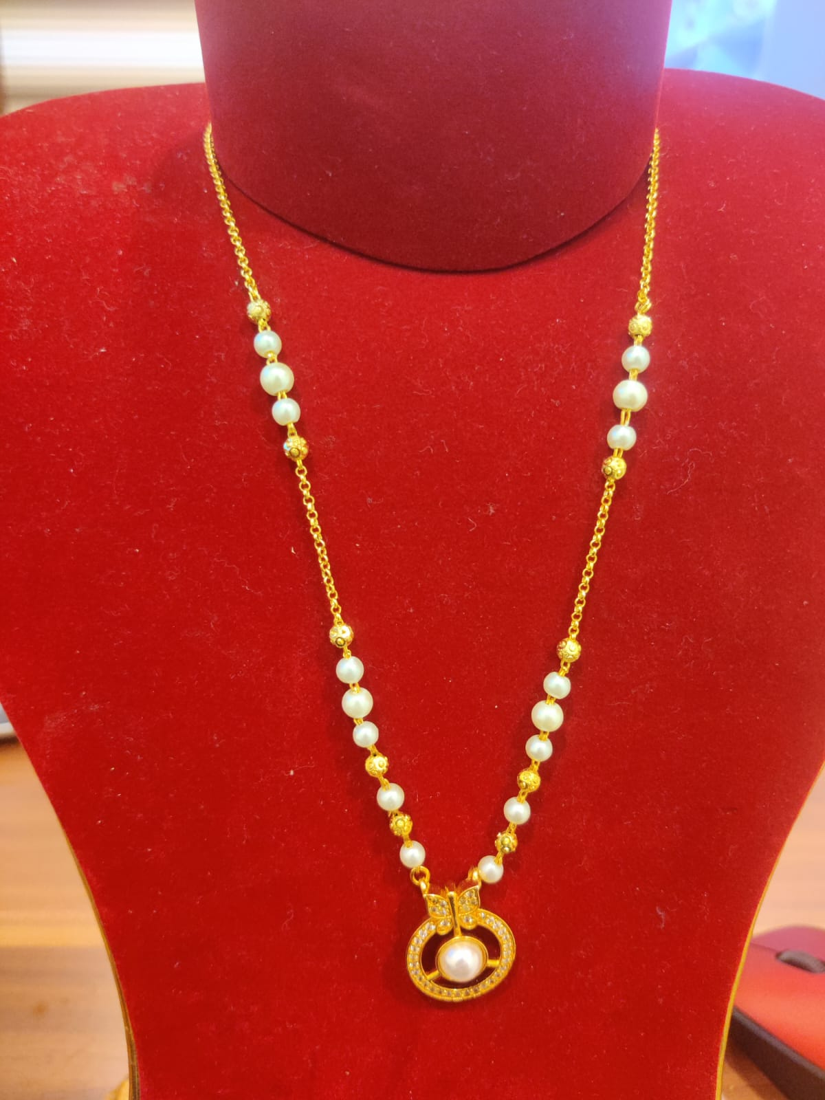 Gold Plated Pearl Chain With Pendant