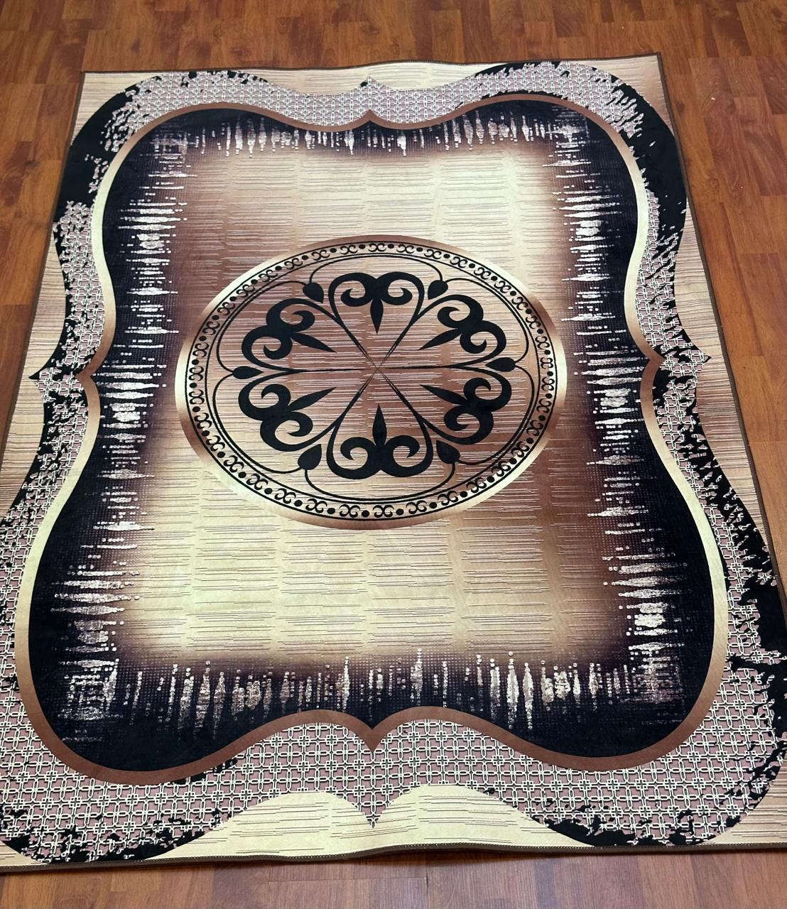 luxurious Desine Black Velvet Carpet