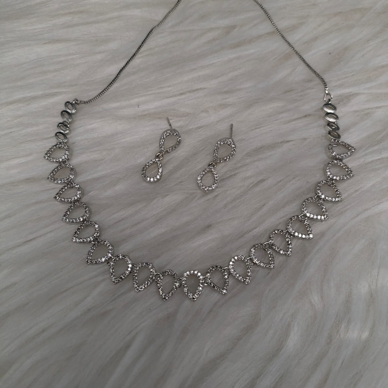 American Diamond Oval Design Necklace