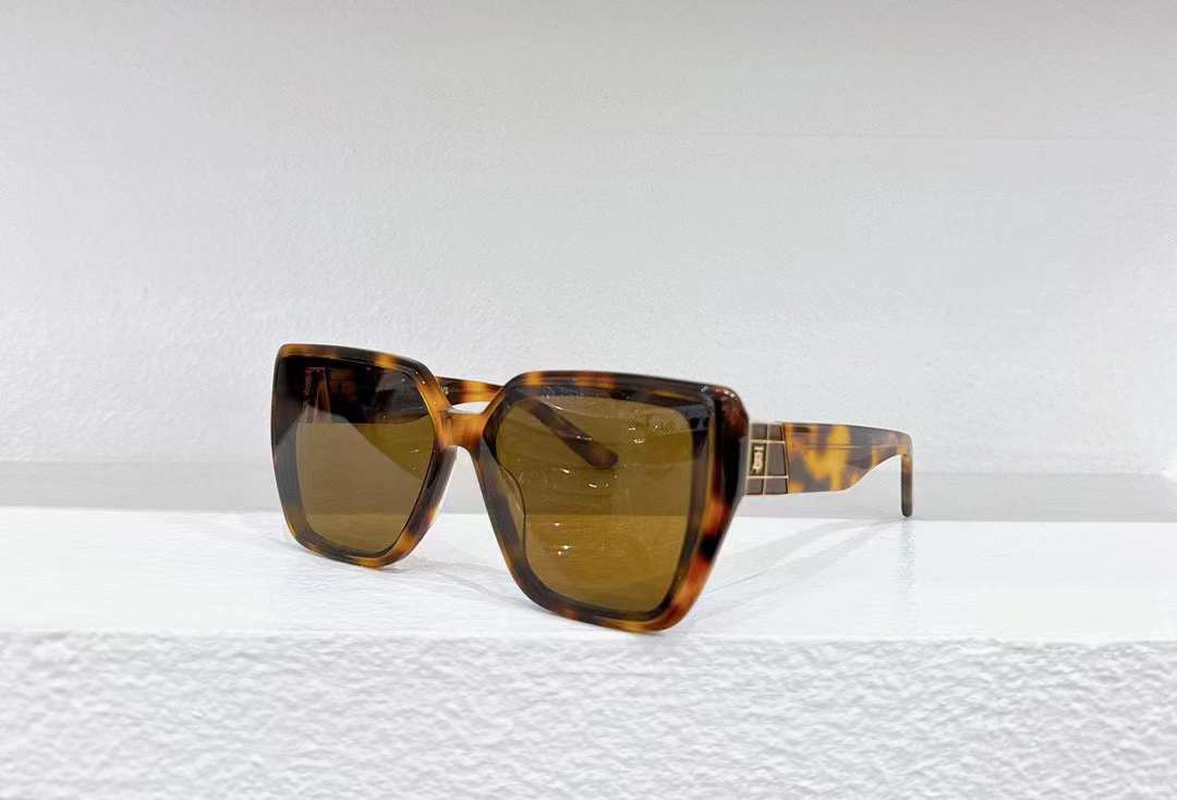Burberry sunglasses